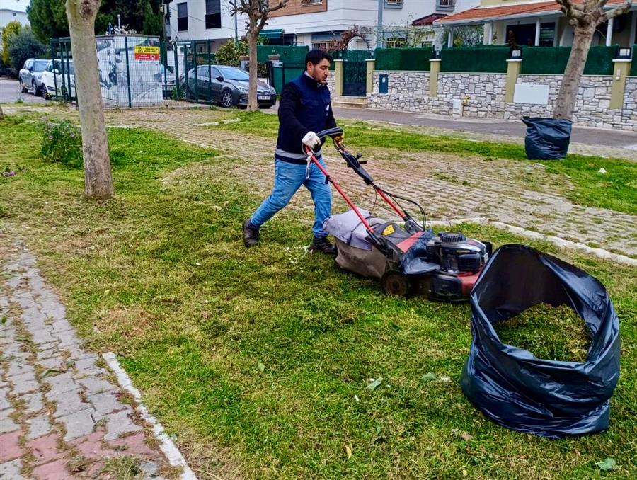 Park ve yeşil alanlarımızın bakımları aralıksız sürüyor