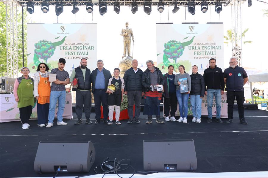 Enginarla arası iyi olanlar sahneye çıktı, yapraklar konuştu