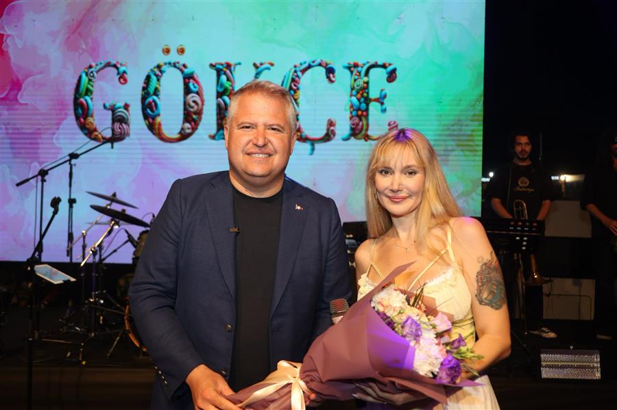 Gökçe’nin şarkıları ve DJ Cihan Abla’nın enerjisiyle Urla’mızın kurtuluşunun 104. yılı kutlu olsun 
